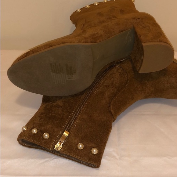 LAST ONE!! New Women's Pearl Embellished Heeled Boots Size 10 - Picture 5 of 11